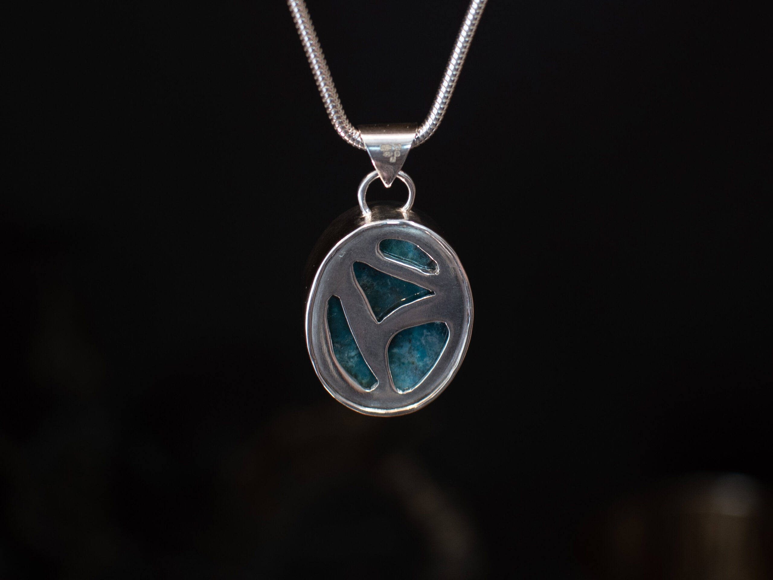 Oval Blue Gem Silica Pendant - reverse